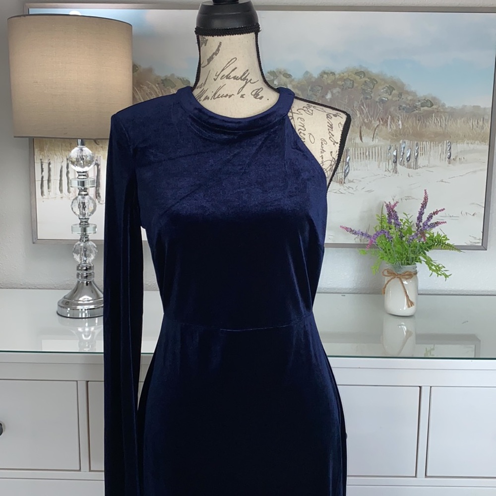NWOT ASTR The Label One-Shoulder Velvet Body-Con Mini Dress Navy Blue Size M 💙 - Picture 2 of 12